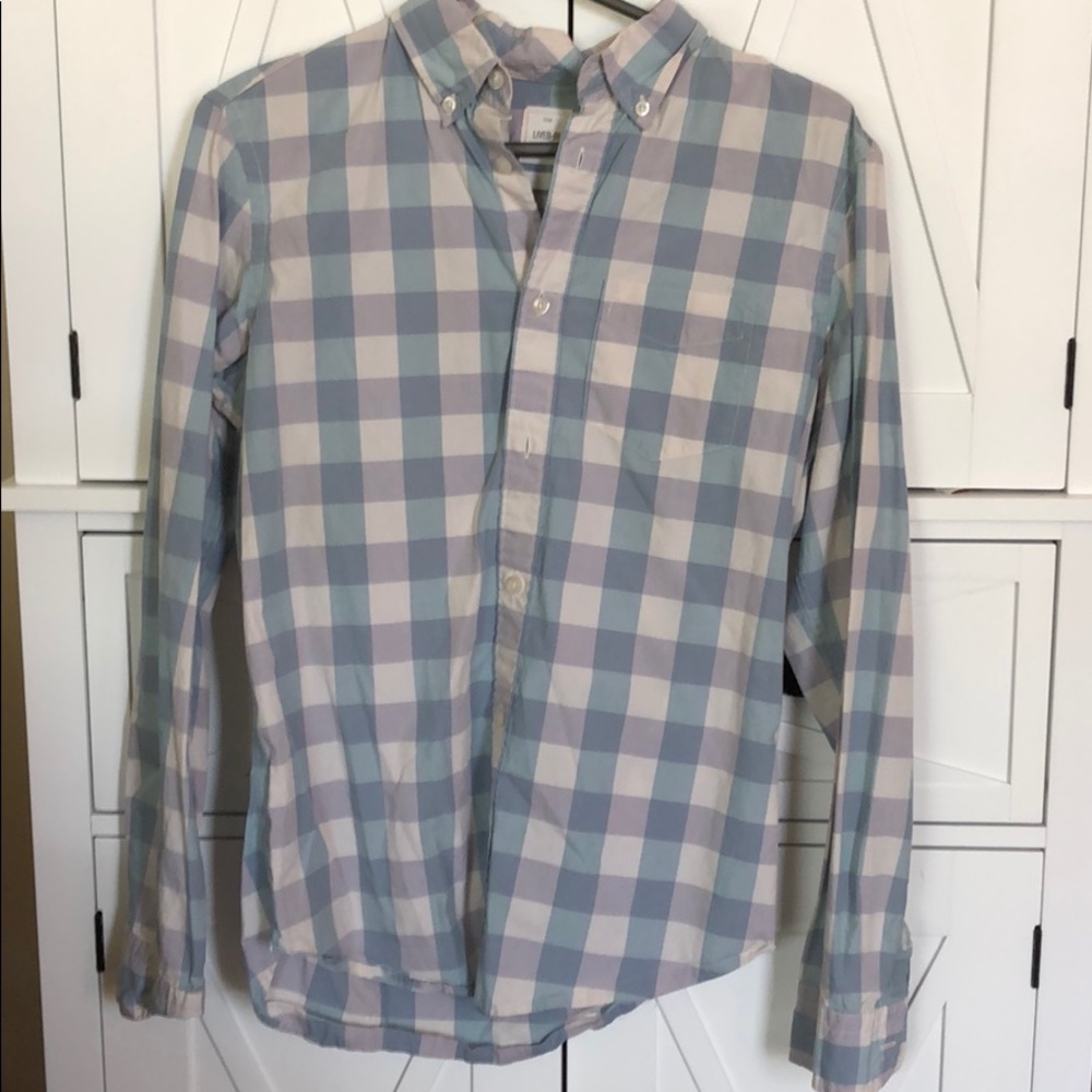 Men’s Gap button up. XS